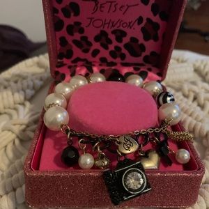 Betsey Johnson Camera Pearl Bracelet